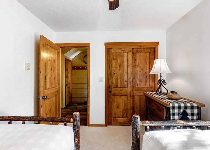 5123 Foxtail * Wilson